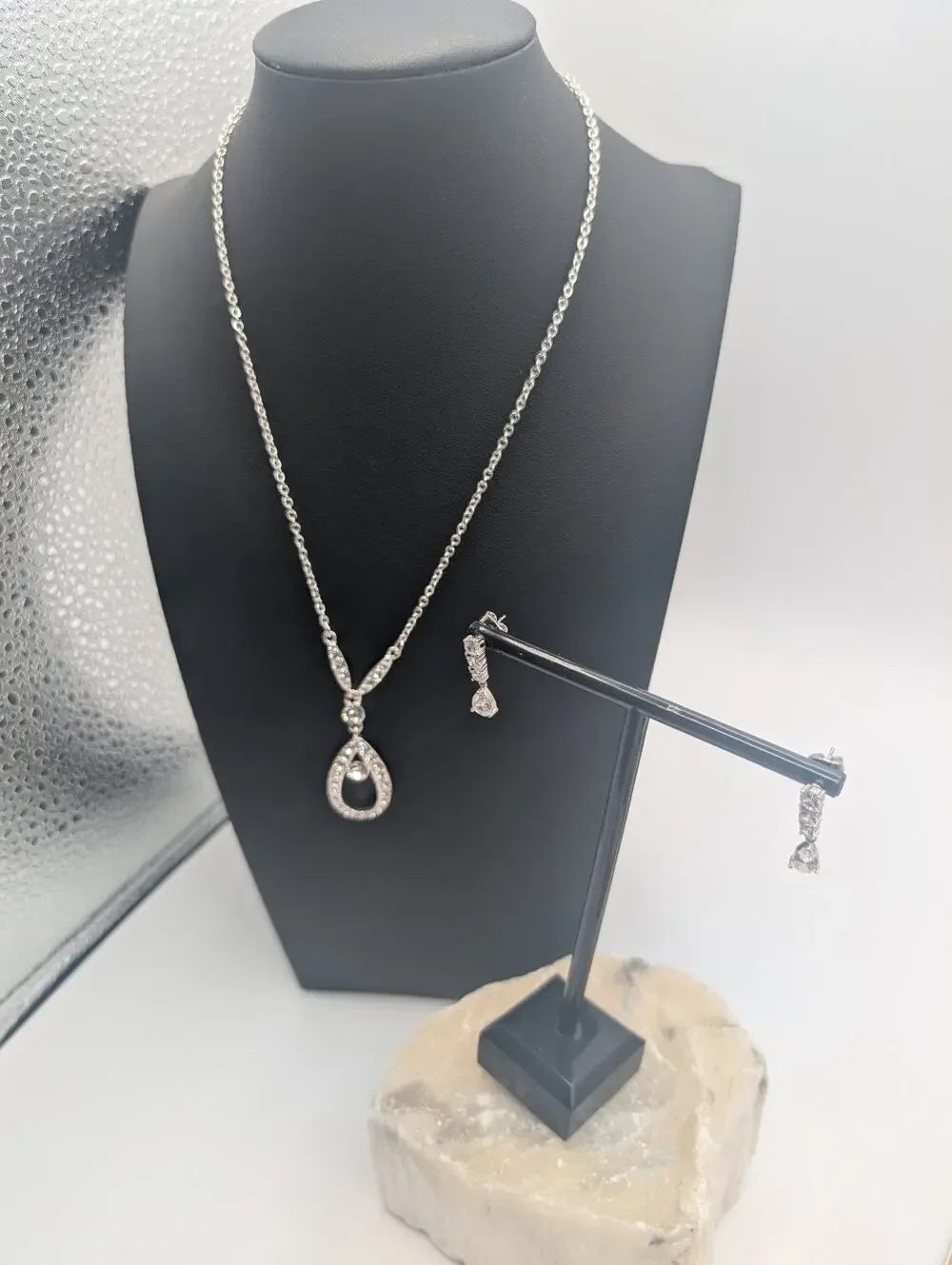 Elegant Silver Tone Teardrop Clear CZ Dangle Necklace & Earring Set Bridal Prom